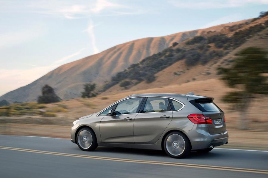  BMW 2-Series Active Tourer 2014 года  (фото 10 из 64)